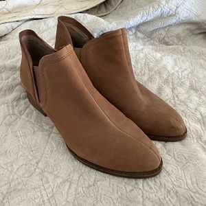 Vince Camuto boots